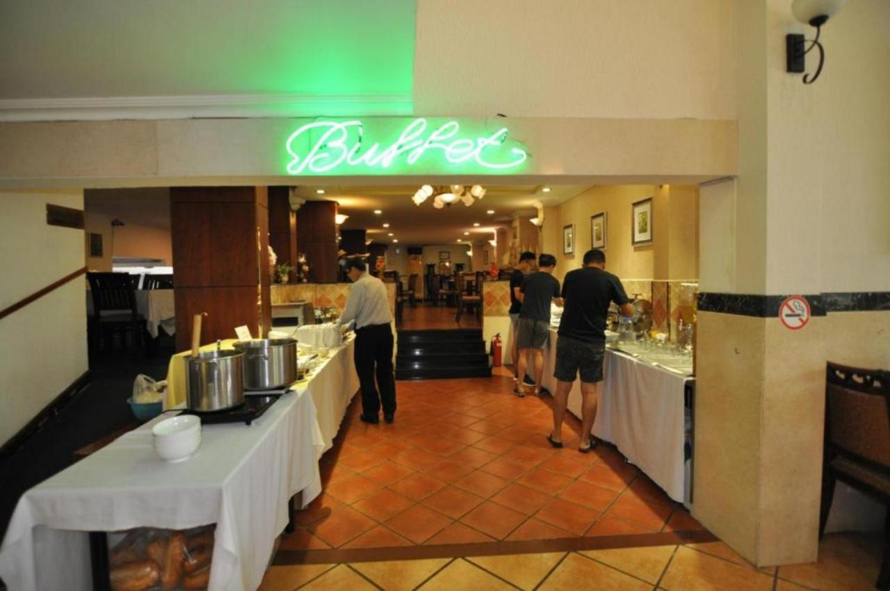 Hanz Vuon Saigon Khách sạn 3*
